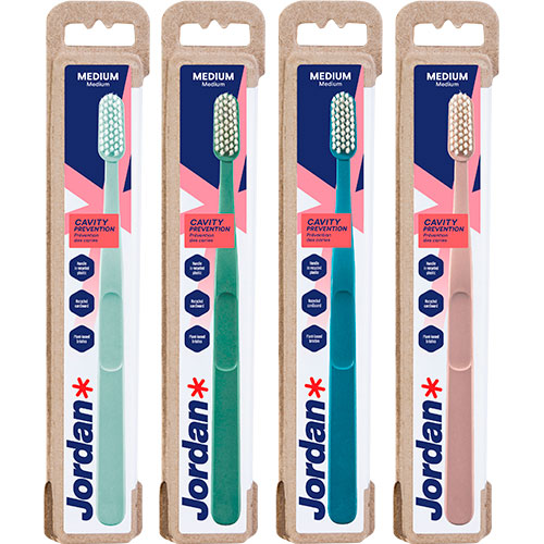 Jordan Clean Smile Care Tandbørste Ass. Farver | Medium fra Jordan på Mecindo.dk