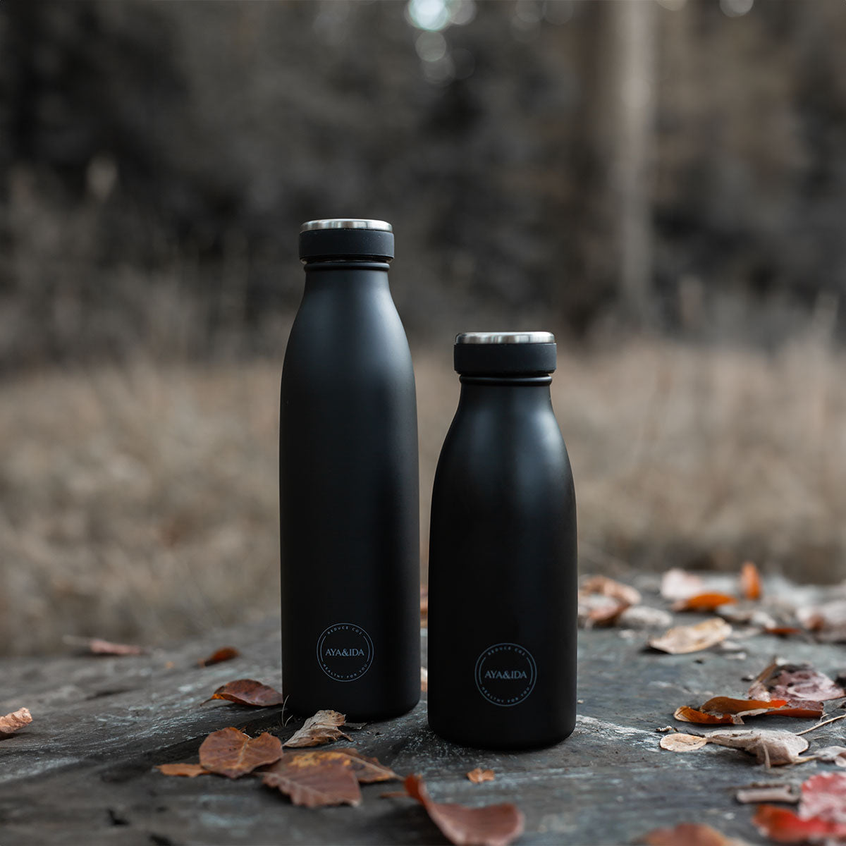 AYA&IDA Drinking Bottle 350ml | Matte Black fra AYA&IDA på Mecindo.dk