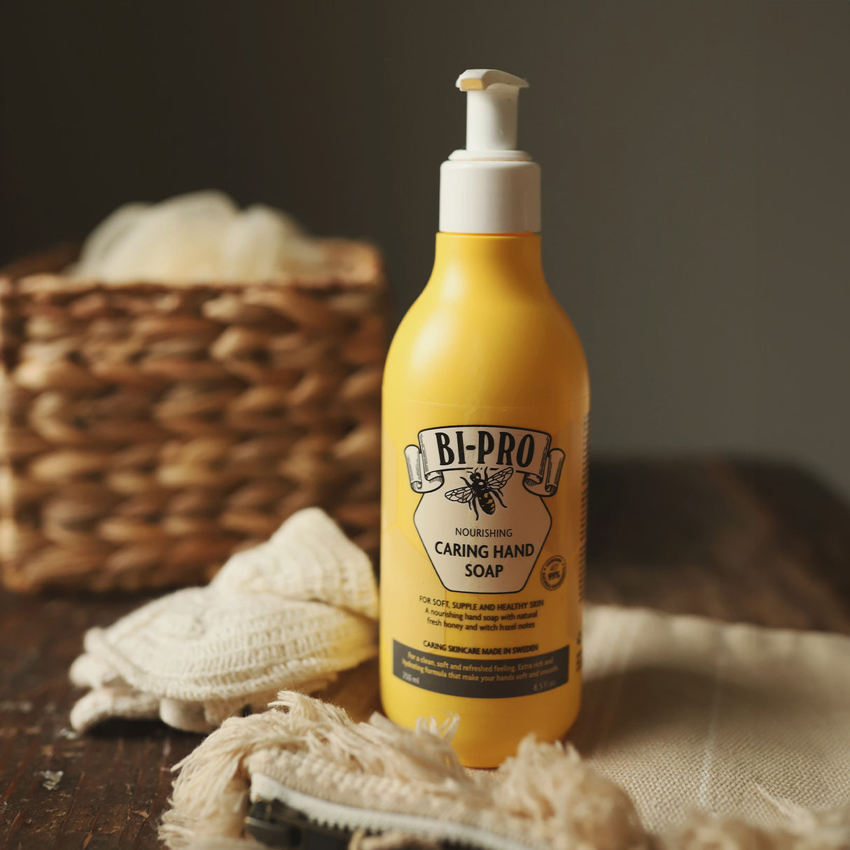 BI-PRO Nourishing Caring Hand Soap | 250 ml fra BI-PRO på Mecindo.dk