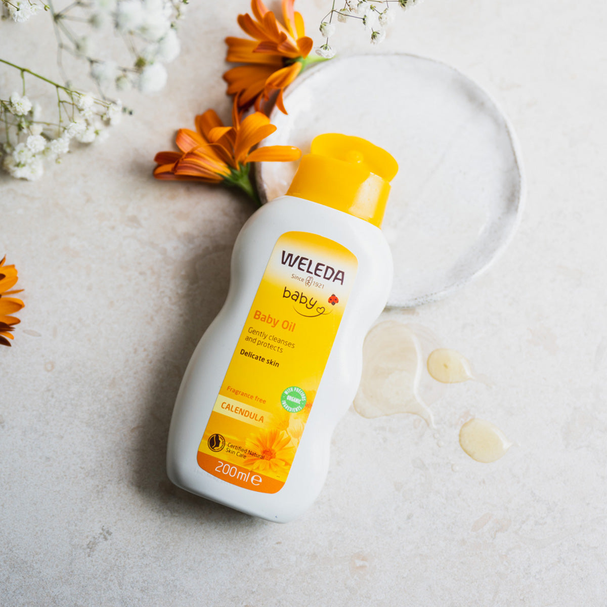 Weleda Calendula Baby Oil Mamma & Baby | 200 ml fra Weleda på Mecindo.dk