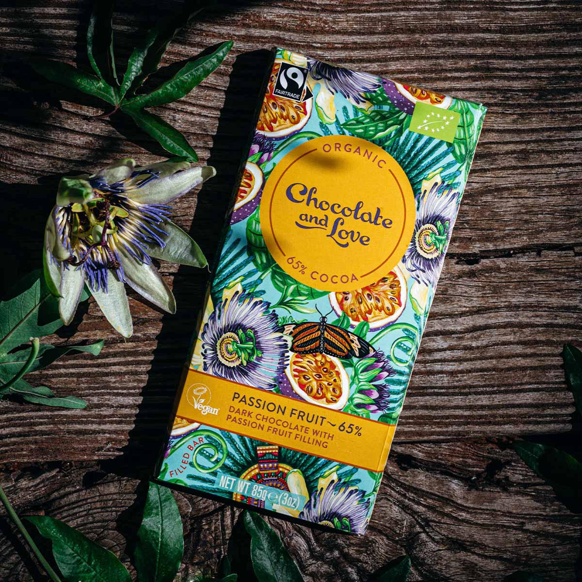 Chocolate and Love Chokolade med fyld af passionsfrugt Økologisk | 85 gr fra Chocolate and Love på Mecindo.dk