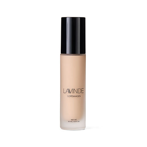 Lavinde Copenhagen Natural Glow Liquid Foundation (30 ml) | Sand 203 fra Lavinde Copenhagen på Mecindo.dk
