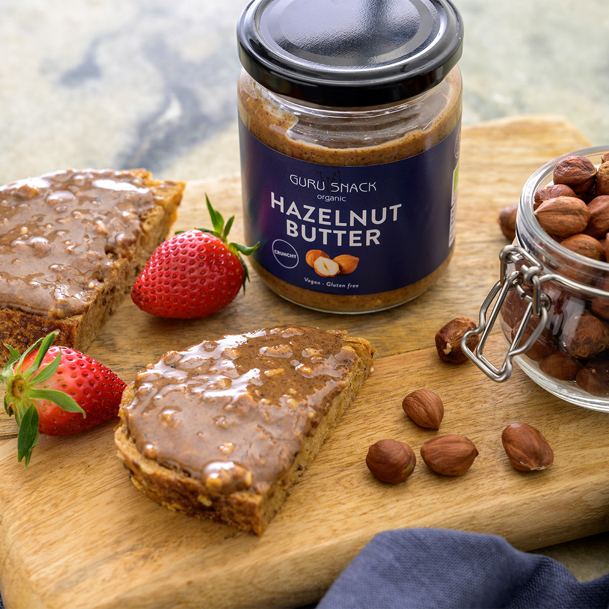 Guru Snack Hasselnøddesmør Crunchy Økologisk | 250 gr fra Guru Snack på Mecindo.dk