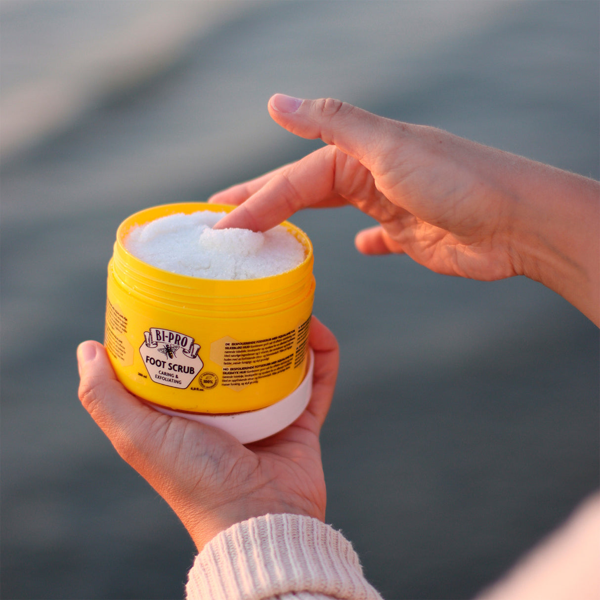 BI-PRO Exfoliating Foot Scrub | 200 ml fra BI-PRO på Mecindo.dk