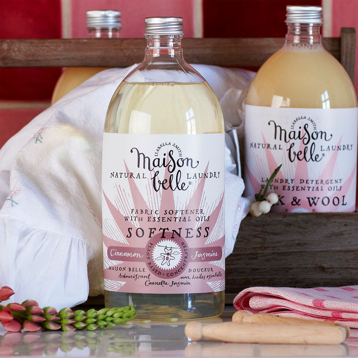 Maison Belle Skyllemiddel Softness | 1 ltr fra Isabella Smith Maison Belle på Mecindo.dk