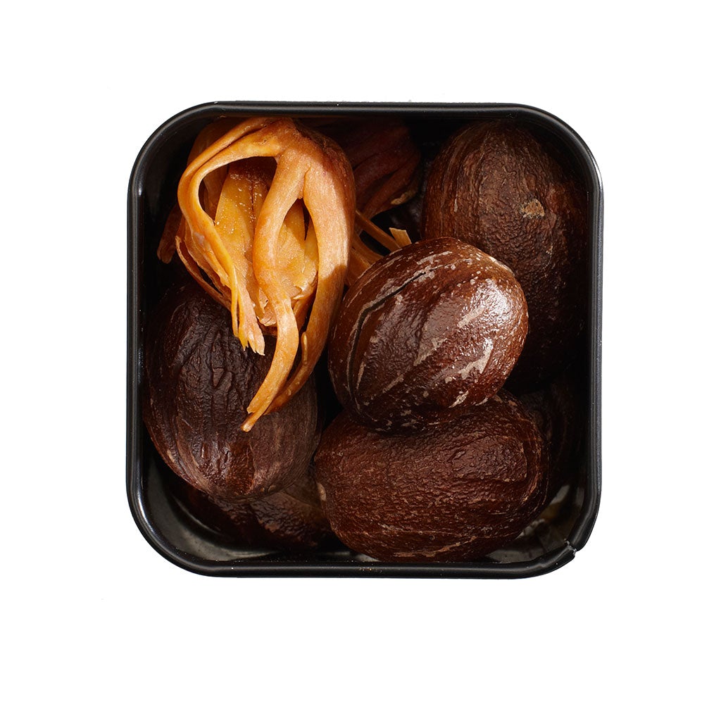 Mill & Mortar Muskatnød Og Blomme Hel Økologisk | 45 gr fra Mill & Mortar på Mecindo.dk