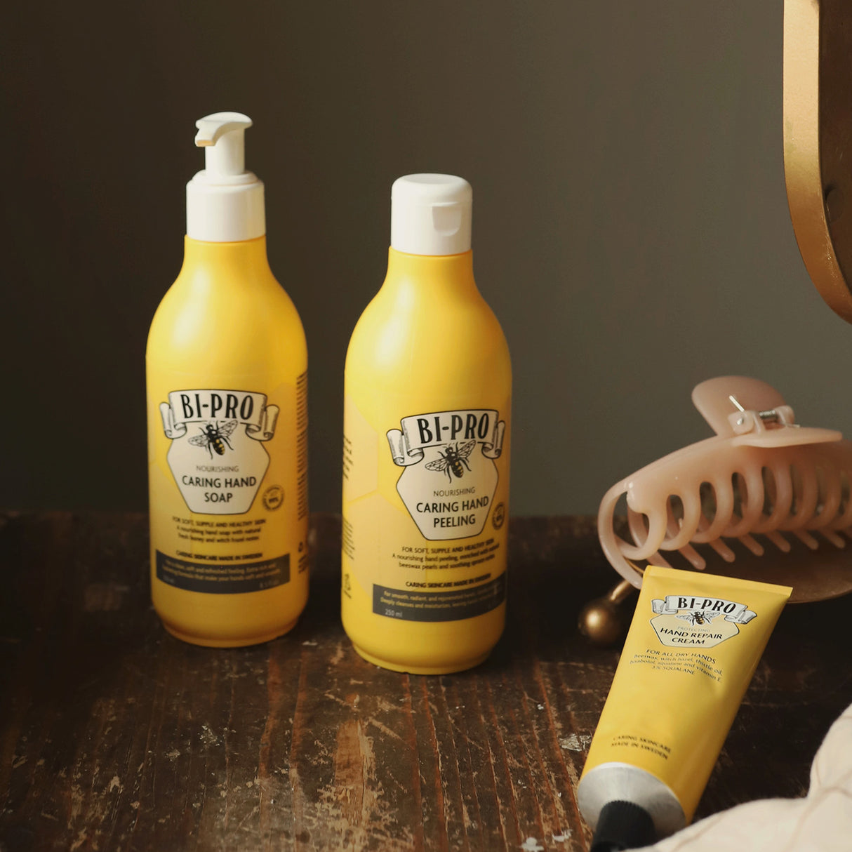 BI-PRO Nourisching Caring Hand Peeling | 250 ml fra BI-PRO på Mecindo.dk