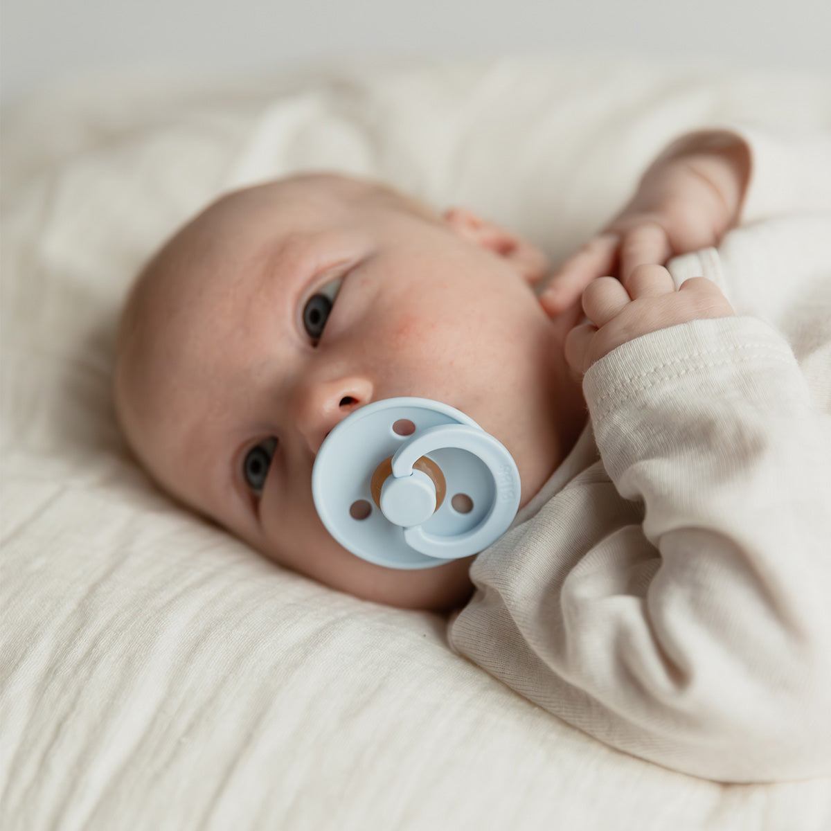 BIBS Colour Latex Size 1 Symmetric Iron/Baby Blue fra BIBS på Mecindo.dk