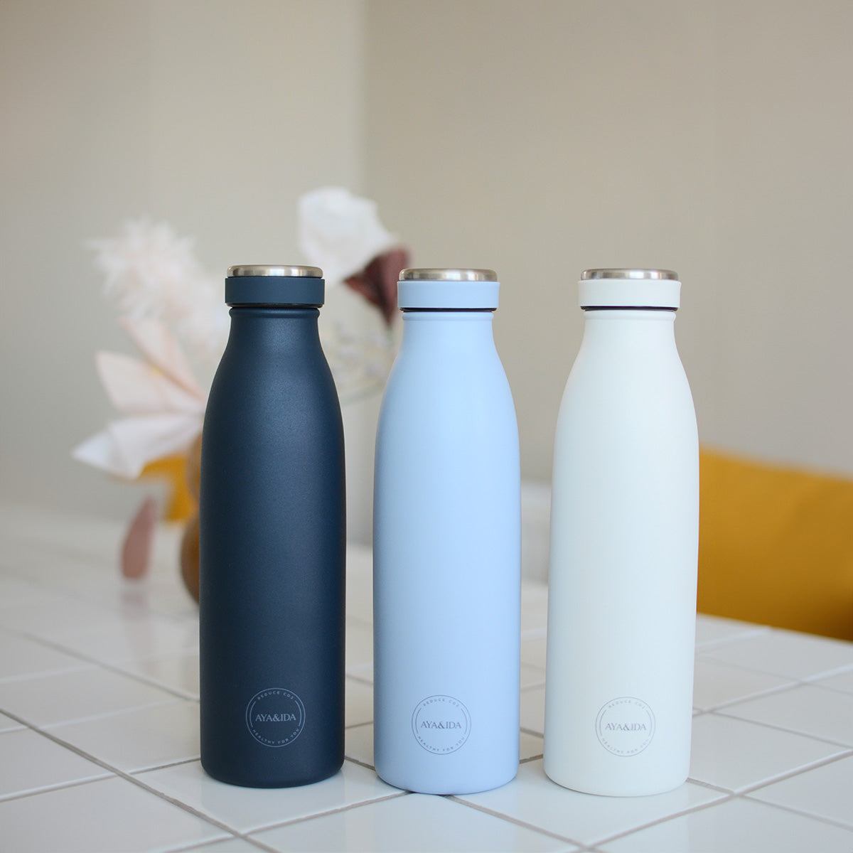 AYA&IDA Drinking Bottle 500ml | Navy Blue fra AYA&IDA på Mecindo.dk