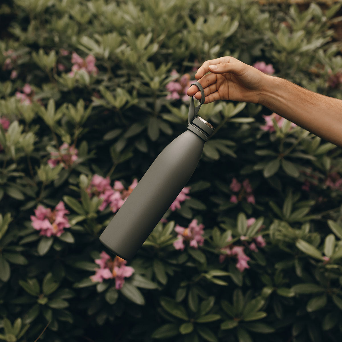 AYA&IDA Bottle Handle | Tropical Green fra AYA&IDA på Mecindo.dk