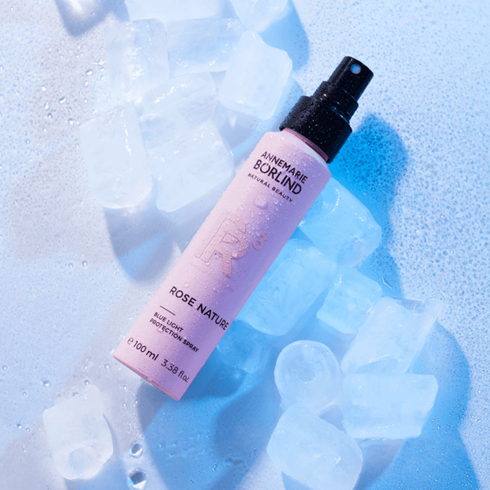 Annemarie Börlind Rose Natureblue Light Protection Spray | 100 ml fra Annemarie Börlind på Mecindo.dk