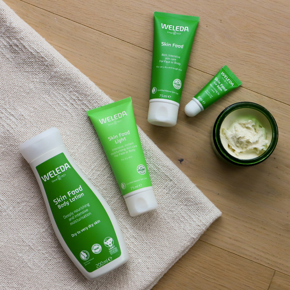 Weleda Skin Food Lip Balm | 8 ml fra Weleda på Mecindo.dk