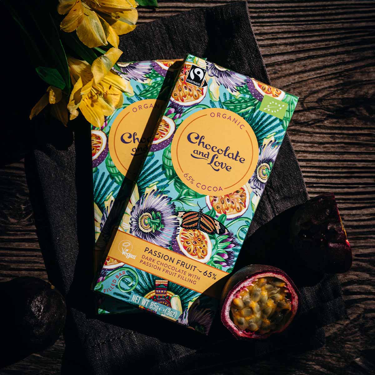 Chocolate and Love Chokolade med fyld af passionsfrugt Økologisk | 85 gr fra Chocolate and Love på Mecindo.dk