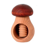 Biogan Nøddeknækker I Bøgetræ