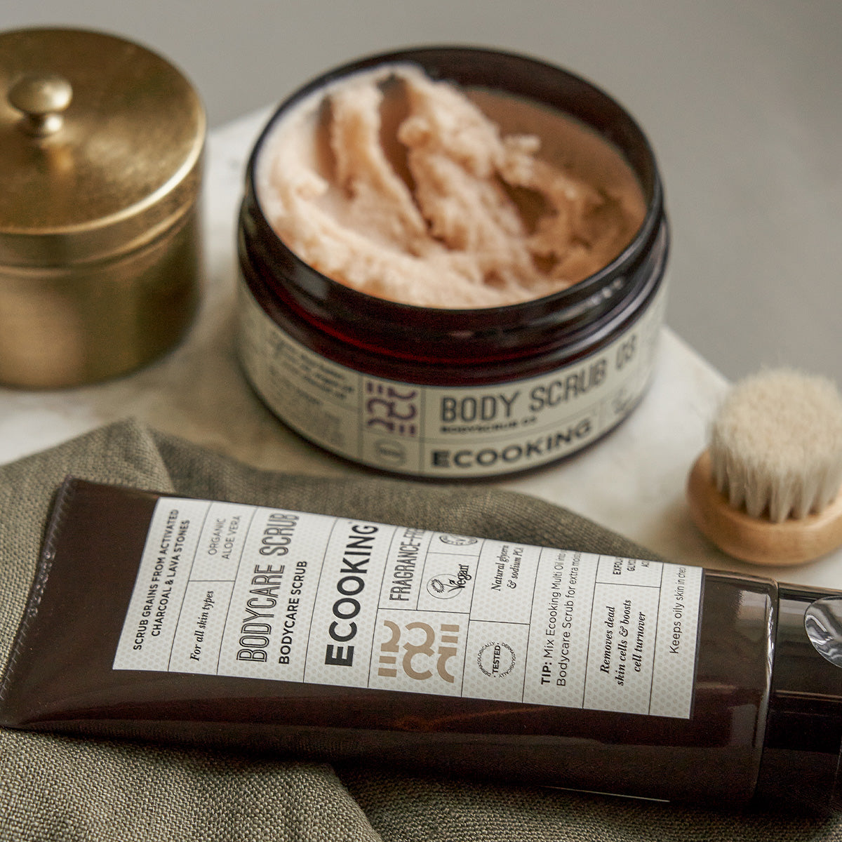 Ecooking Bodyscrub 03 | 300 ml fra Ecooking på Mecindo.dk