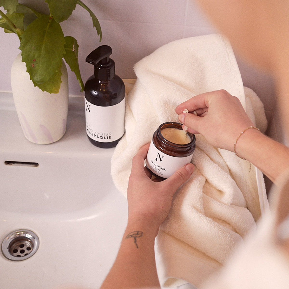 Naturligolie Sheasmør Øko | 100 ml fra Naturligolie på Mecindo.dk