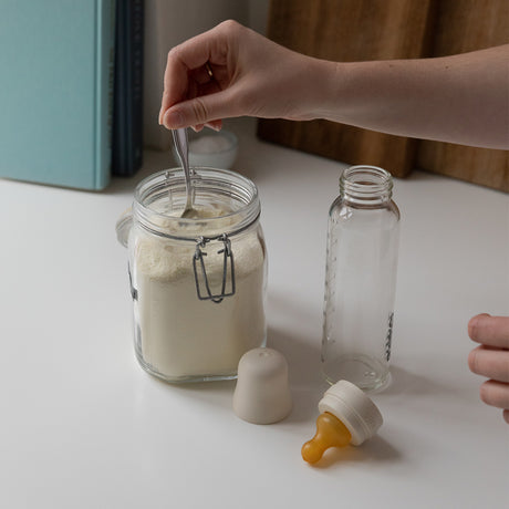 BIBS Baby Glass Bottle Complete Set Latex 225ml Ivory fra BIBS på Mecindo.dk