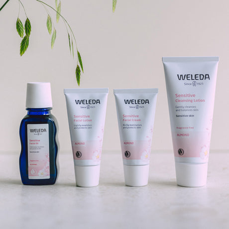 Weleda Sensitive Cleansing Lotion | 75 ml fra Weleda på Mecindo.dk