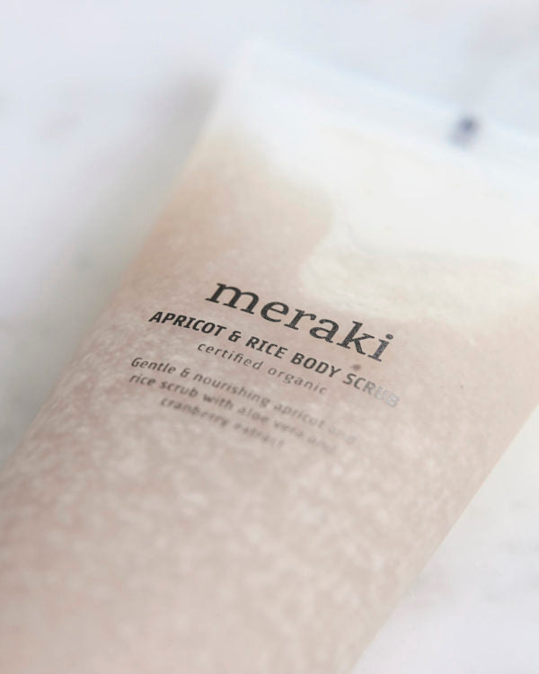 Meraki Apricot And Rice Body Scrub  | 150 ml fra Meraki på Mecindo.dk